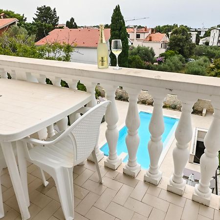 Seagull Pool Apartments & Studios Novalja Bagian luar foto