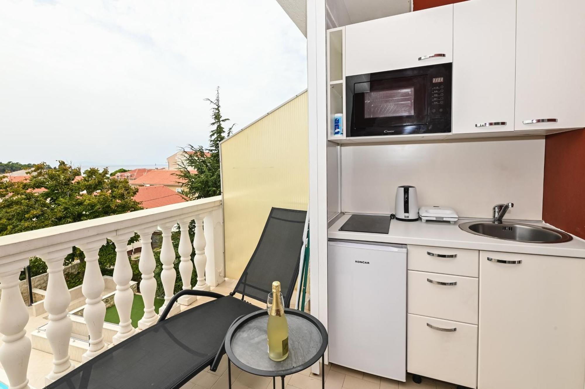 Seagull Pool Apartments & Studios Novalja Bagian luar foto