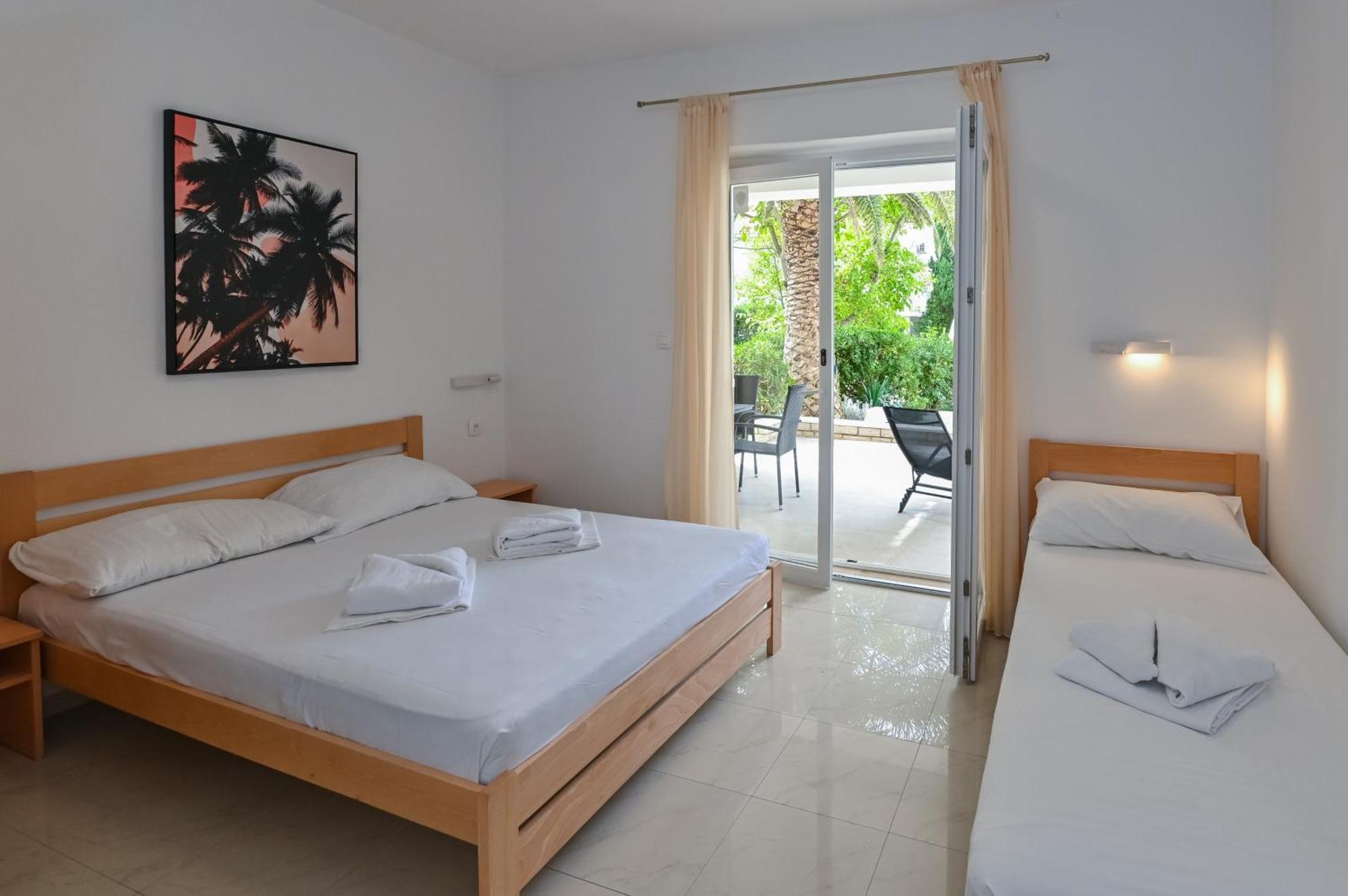Seagull Pool Apartments & Studios Novalja Bagian luar foto