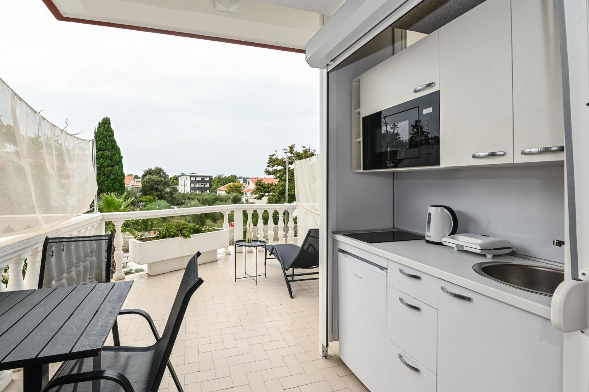 Seagull Pool Apartments & Studios Novalja Ruang foto