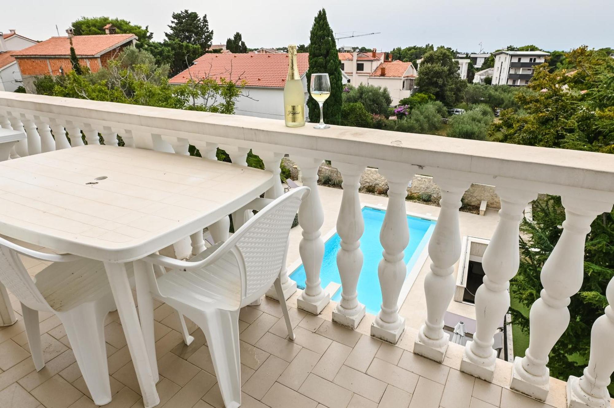 Seagull Pool Apartments & Studios Novalja Bagian luar foto