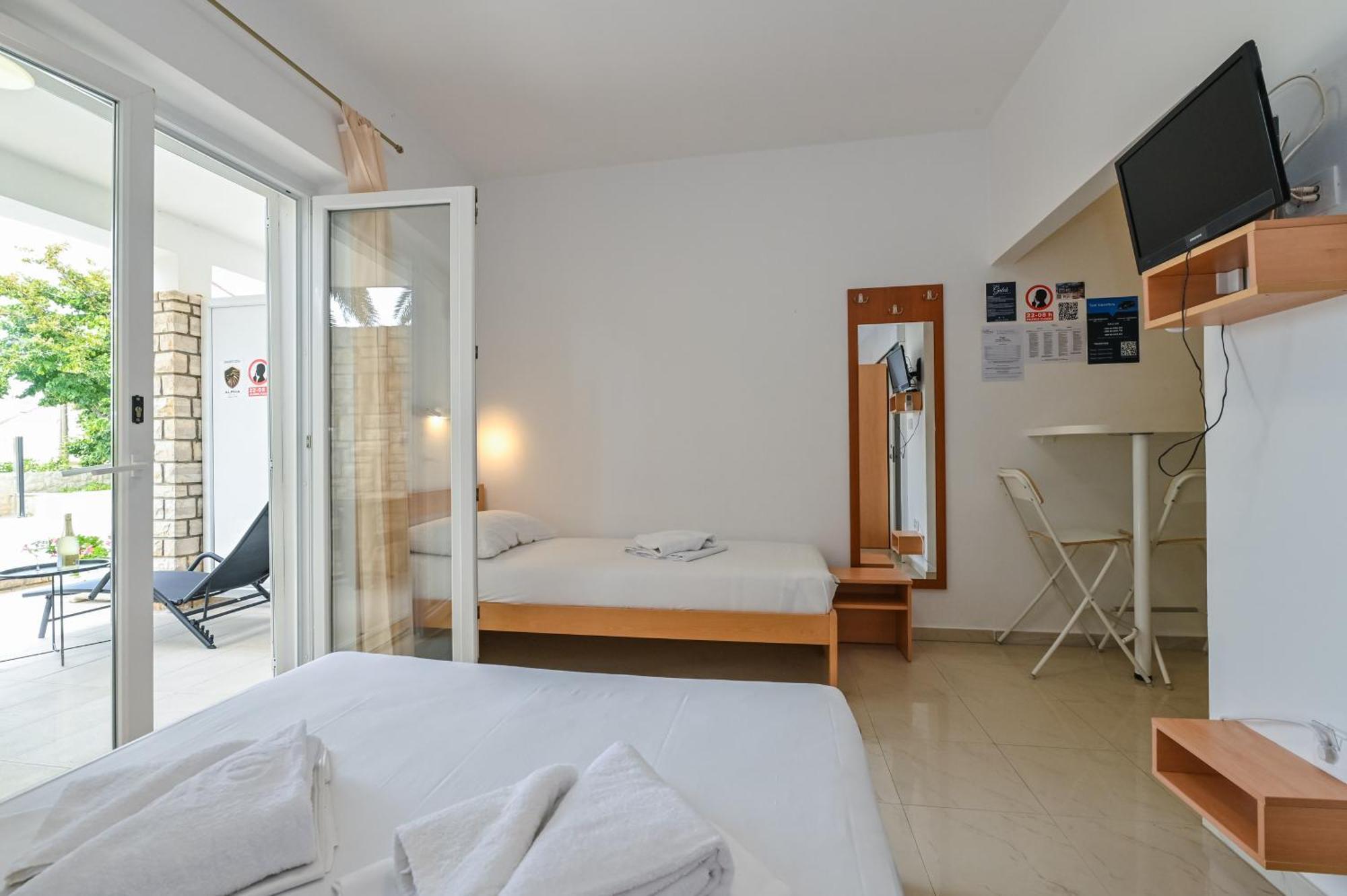 Seagull Pool Apartments & Studios Novalja Ruang foto